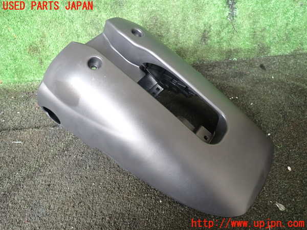 5UPJ-25667905]ボルボ・XC90(LB420TXCM)コラムカバー 中古_m0003.jpg