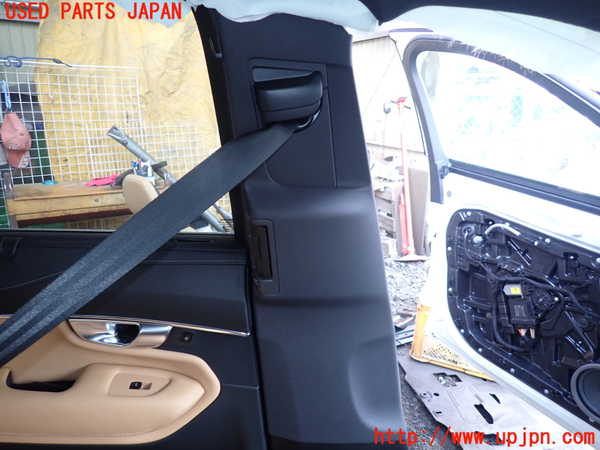 1UPJ-25667670]ボルボ・XC90(LB420TXCM)左センターピラートリム 中古_m0002.jpg