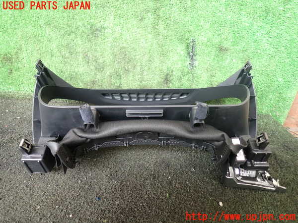 5UPJ-25667510]ボルボ・XC90(LB420TXCM)メーターフード 中古_m0003.jpg