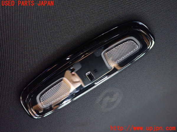 5UPJ-25666412]ボルボ・XC90(LB420TXCM)ルームランプ2（2列目） 中古_m0001.jpg