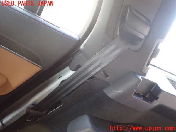 5UPJ-25667155]ボルボ・XC90(LB420TXCM)右2列目シートベルト 中古_m0001.jpg