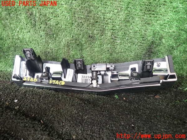 5UPJ-25667693]ボルボ・XC90(LB420TXCM)内装トリム類3 中古_m0002.jpg