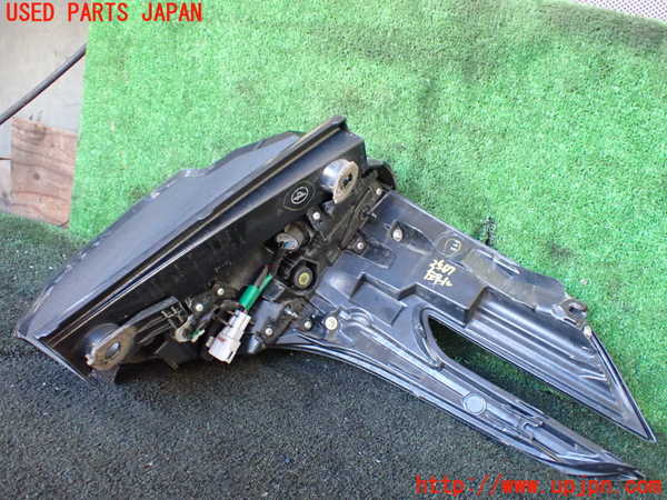5UPJ-25671536]ヴェルファイアハイブリッド(AYH30W)左テールランプ 中古_m0003.jpg