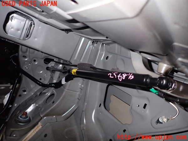1UPJ-25681506]SAI(サイ)(AZK10)トランクダンパー 中古_m0001.jpg
