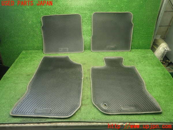 1UPJ-25697800]PTクルーザー(PT2K20)フロアマット 中古_m0002.jpg