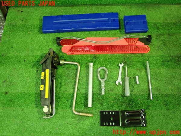 1UPJ-25717805]BMW Z3 ロードスター(CL20 E36)車載工具 中古_m0001.jpg