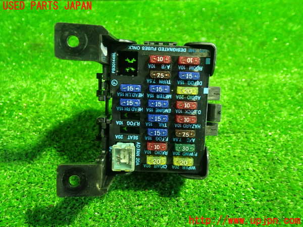 5UPJ-25726742]ロードスター(NB8C)ヒューズボックス2 中古_m0001.jpg