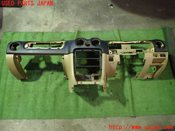 5UPJ-25727505]ロードスター(NB8C)ダッシュボード 中古_m0001.jpg