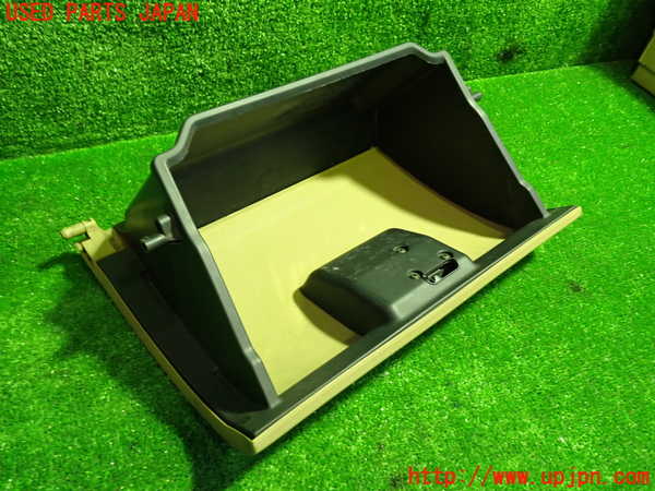 1UPJ-25727516]ロードスター(NB8C)グローブボックス1 中古_m0002.jpg