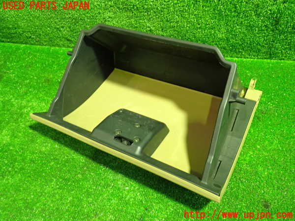 1UPJ-25727516]ロードスター(NB8C)グローブボックス1 中古_m0003.jpg