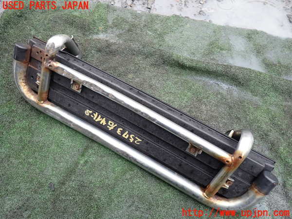 5UPJ-25731390]デリカ スペースギア(PD8W)右サイドステップ 中古_m0002.jpg