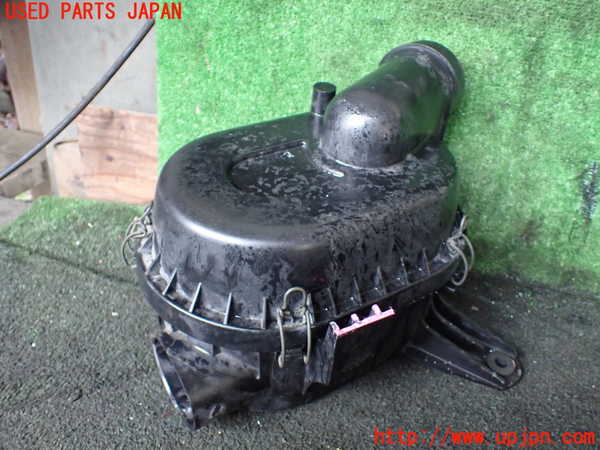 1UPJ-25732560]デリカ スペースギア(PD8W)エアクリーナーボックス 中古_m0001.jpg