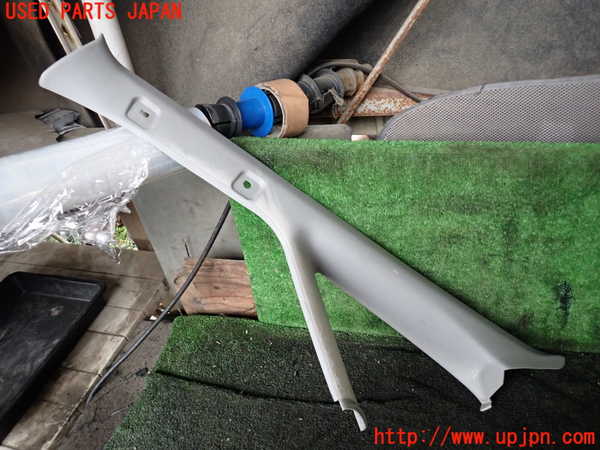 1UPJ-25737660]デリカ スペースギア(PD8W)左フロントピラートリム 中古_m0001.jpg