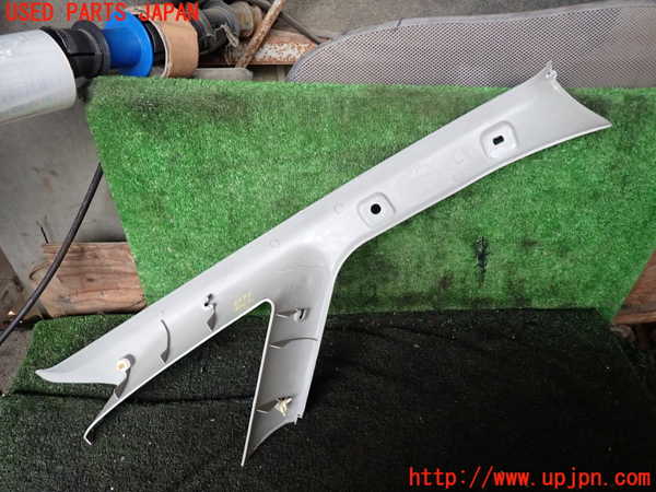 1UPJ-25737660]デリカ スペースギア(PD8W)左フロントピラートリム 中古_m0004.jpg
