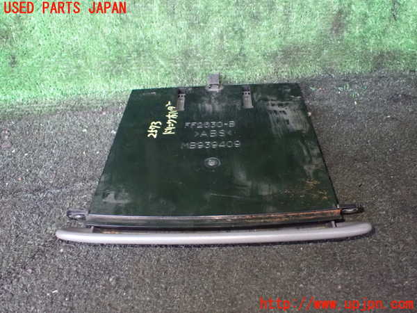1UPJ-25737810]デリカ スペースギア(PD8W)ドリンクホルダー 中古_m0001.jpg