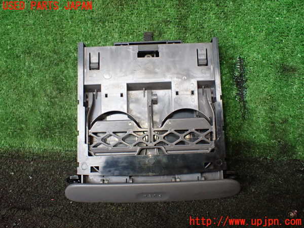 1UPJ-25737810]デリカ スペースギア(PD8W)ドリンクホルダー 中古_m0003.jpg