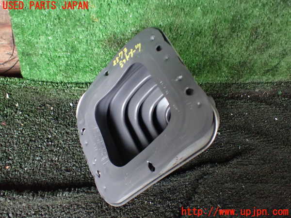 1UPJ-25737575]デリカ スペースギア(PD8W)シフトブーツ 中古_m0002.jpg