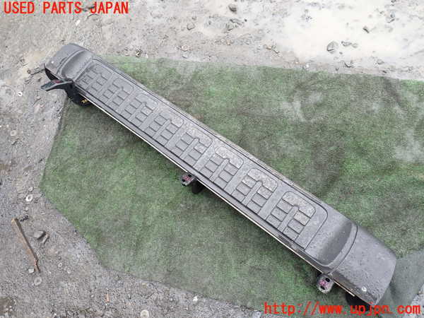 5UPJ-25741390]FJクルーザー(GSJ15W)右サイドステップ 中古_m0001.jpg