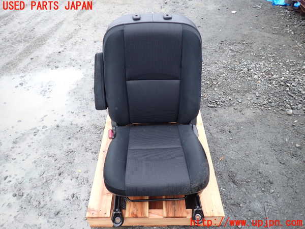 5UPJ-25747065]FJクルーザー(GSJ15W)助手席シート 中古_m0001.jpg