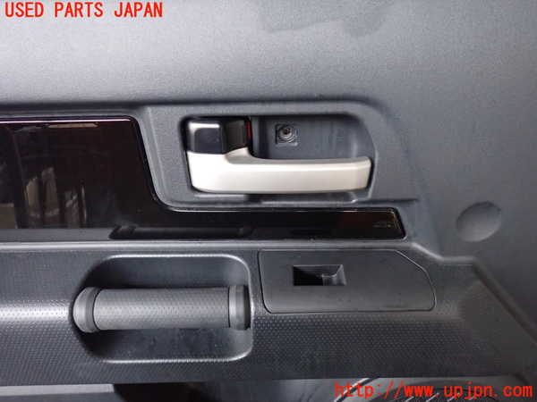 5UPJ-25741264]FJクルーザー(GSJ15W)左前ドア内張り 中古_m0002.jpg