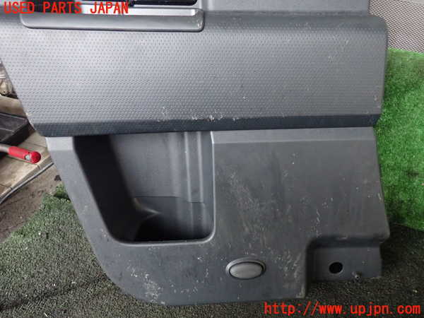1UPJ-25741324]FJクルーザー(GSJ15W)左後ドア内張り 中古_m0003.jpg