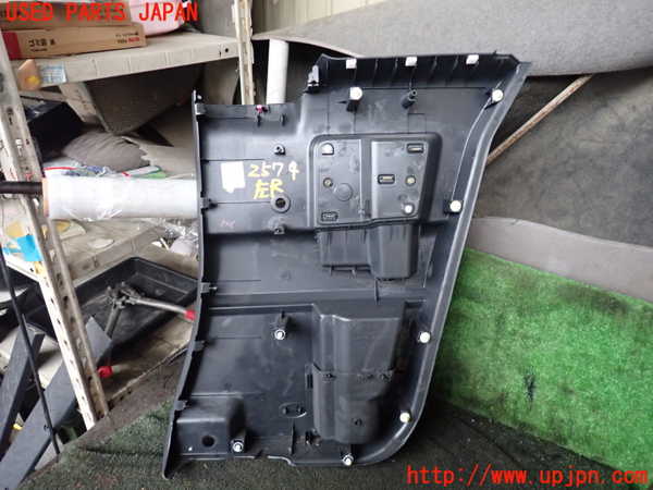 1UPJ-25741324]FJクルーザー(GSJ15W)左後ドア内張り 中古_m0004.jpg