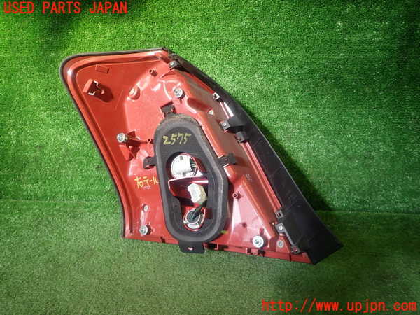 1UPJ-25751530]クラウン マジェスタ(URS206)右テールランプ 中古_m0003.jpg