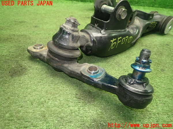 1UPJ-25755176]クラウン マジェスタ(URS206)右フロントロアアーム1 中古_m0003.jpg