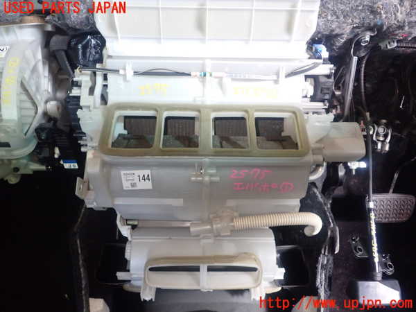 1UPJ-25756081]クラウン マジェスタ(URS206)エバポレーター1 中古_m0002.jpg