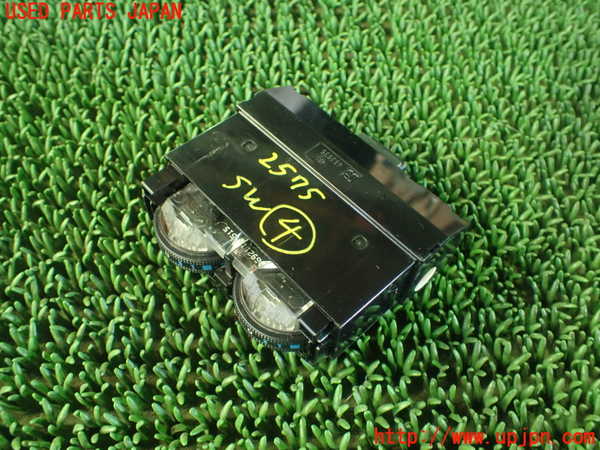 1UPJ-25756309]クラウン マジェスタ(URS206)スイッチ4 (シートヒーター) 中古_m0002.jpg