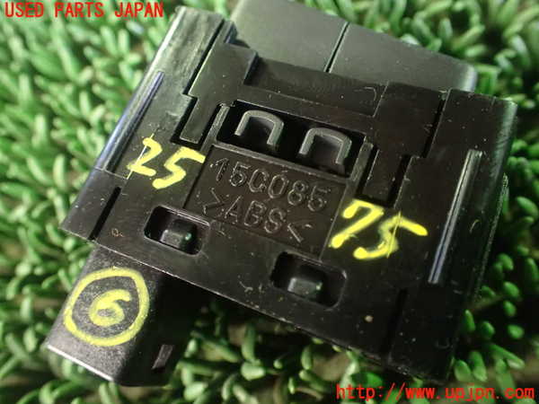 1UPJ-25756311]クラウン マジェスタ(URS206)スイッチ6 (ODOTRIP) 中古_m0004.jpg