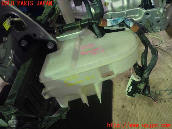 1UPJ-25756791]クラウン マジェスタ(URS206)ウォッシャータンク1 中古_m0001.jpg
