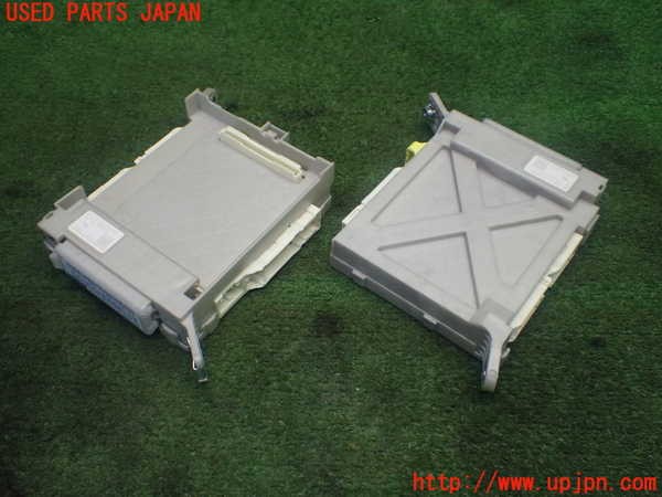 1UPJ-25756741]クラウン マジェスタ(URS206)ヒューズボックス1 中古_m0002.jpg