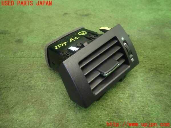 1UPJ-25757527]クラウン マジェスタ(URS206)エアコン吹き出し口2 (左) 中古_m0002.jpg