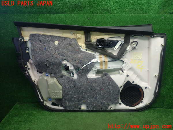 1UPJ-25751234]クラウン マジェスタ(URS206)右前ドア内張り 中古_m0005.jpg
