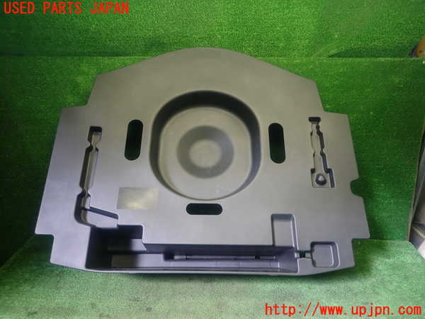 1UPJ-25757771]クラウン マジェスタ(URS206)ラゲッジトレイ1 中古_m0001.jpg