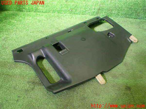 1UPJ-25757692]クラウン マジェスタ(URS206)内装トリム類2 中古_m0002.jpg