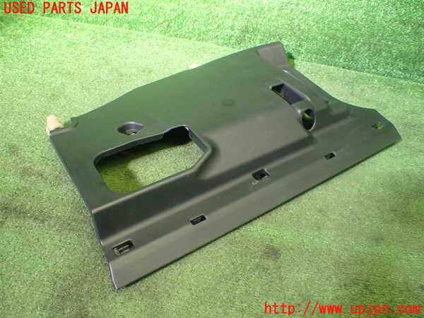 1UPJ-25757692]クラウン マジェスタ(URS206)内装トリム類2 中古_m0003.jpg