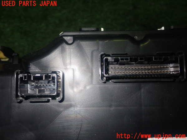 1UPJ-25766170]ハリアー(ZSU60W)スピードメーター 中古_m0003.jpg