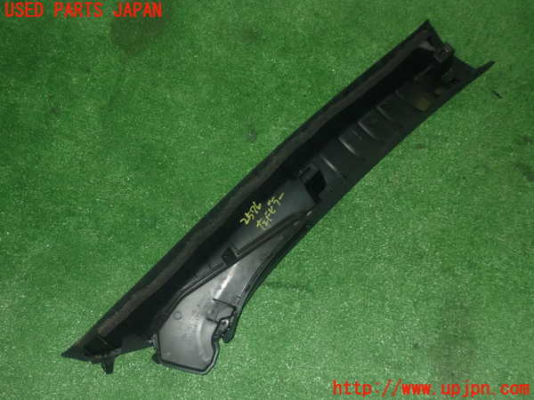 1UPJ-25767660]ハリアー(ZSU60W)左フロントピラートリム 中古_m0002.jpg