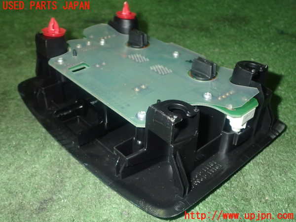 5UPJ-25766411]ハリアー(ZSU60W)ルームランプ1 (１列目) 中古_m0002.jpg