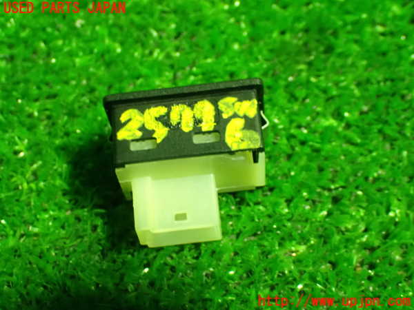 1UPJ-25776311]BMW Z4 (E89) (LM30)スイッチ6（トランクオープナー） 中古_m0002.jpg