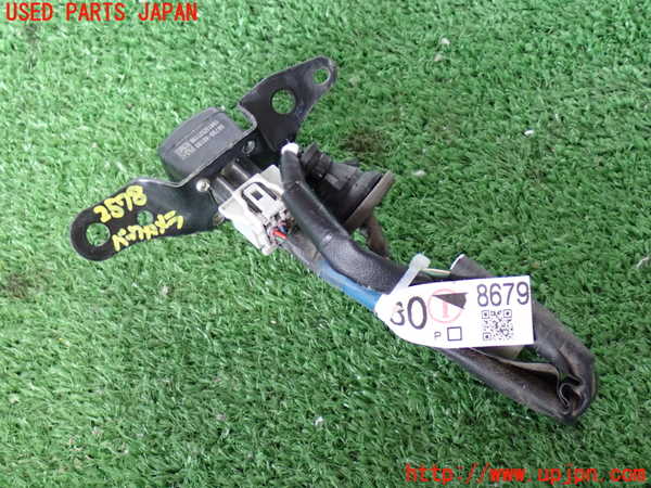 5UPJ-25786680]ハリアー(ZSU60W)バックカメラ 中古_m0002.jpg