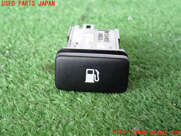 2UPJ-25786309]ハリアー(ZSU60W)スイッチ4 (給油口) 中古_m0001.jpg