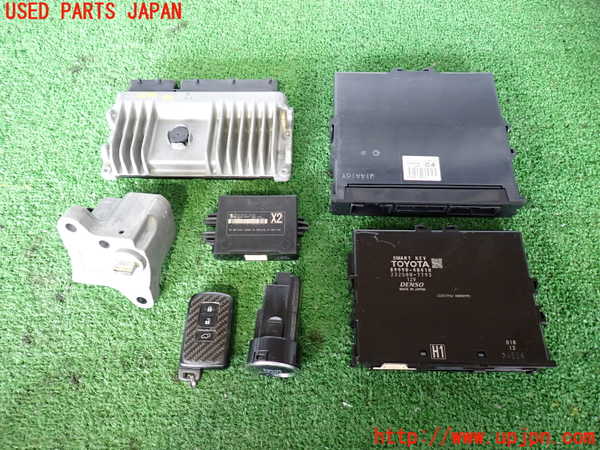 2UPJ-25786110]ハリアー(ZSU60W)エンジンコンピューター 中古_m0001.jpg