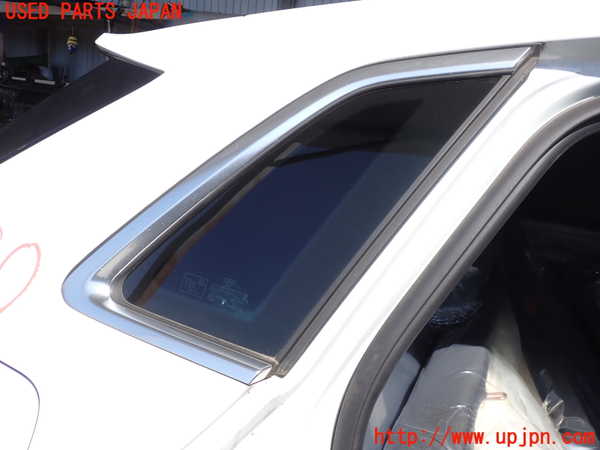 2UPJ-25801380]アウディ・A3 スポーツバック(GYDNNF)右クォーターガラス (43R-000369) 中古_m0001.jpg
