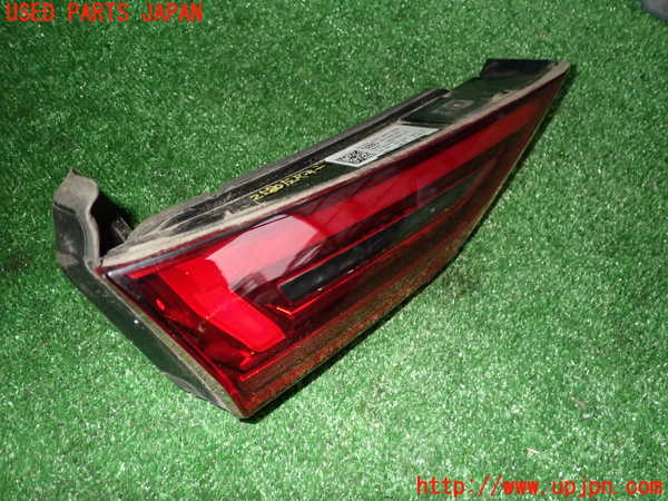 2UPJ-25801552]アウディ・A3 スポーツバック(GYDNNF)左リアフィニッシャー 中古_m0001.jpg