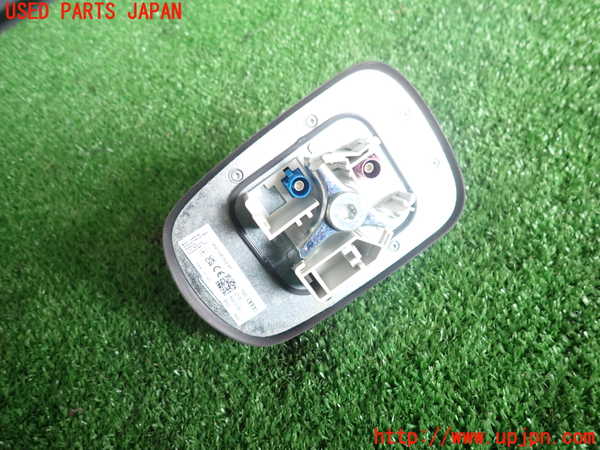 2UPJ-25806550]アウディ・A3 スポーツバック(GYDNNF)アンテナ 中古_m0003.jpg