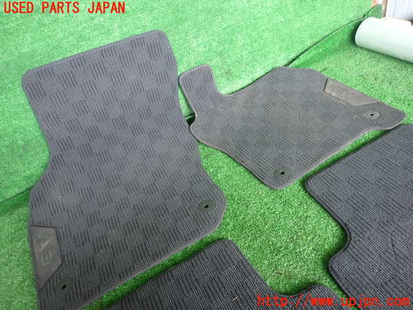 2UPJ-25807800]アウディ・A3 スポーツバック(GYDNNF)フロアマット 中古_m0002.jpg