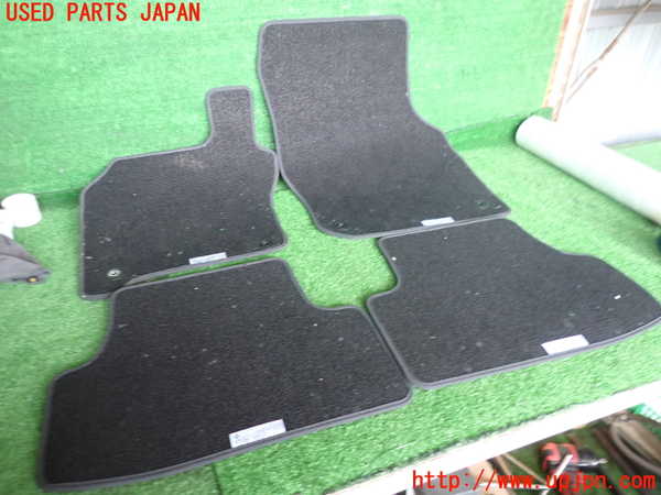 2UPJ-25807800]アウディ・A3 スポーツバック(GYDNNF)フロアマット 中古_m0004.jpg